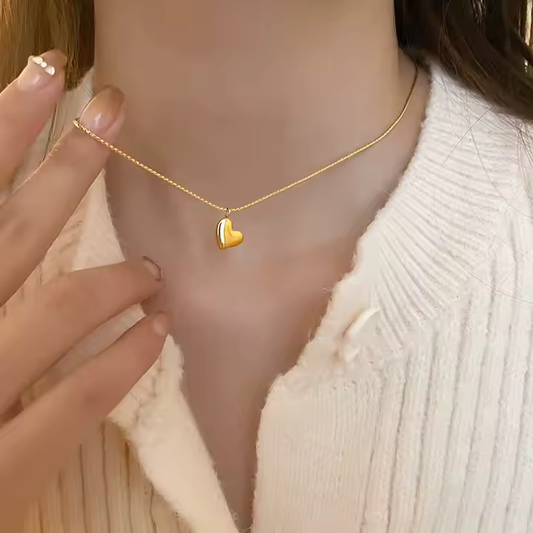 Irregular Heart Pendant Necklace.